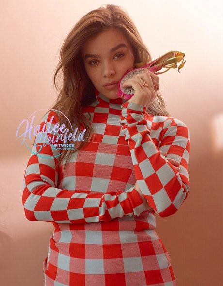 Hailee Steinfeld