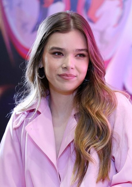 Hailee Steinfeld