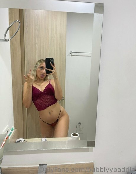 Bubblyybaddie  nude leaked OnlyFans photo
