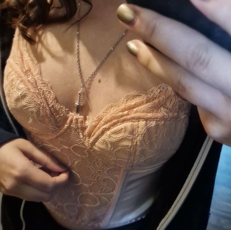 Foto desnuda filtrada de OnlyFans de Sleepybunny