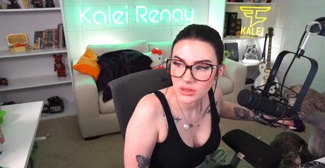 Foto di nudo di fuga di OnlyFans di Kalei