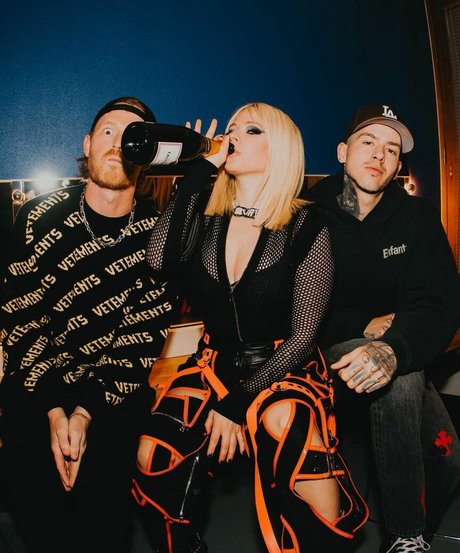 Nahá fotka uniklých OnlyFans od Avril Lavigne