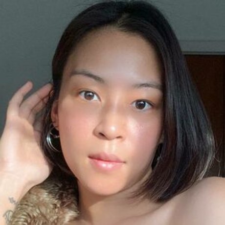 Naken läckt OnlyFans-bild av Pacharita