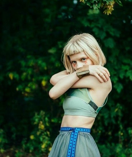 Naken lekkede OnlyFans-bilde av Aurora Aksnes