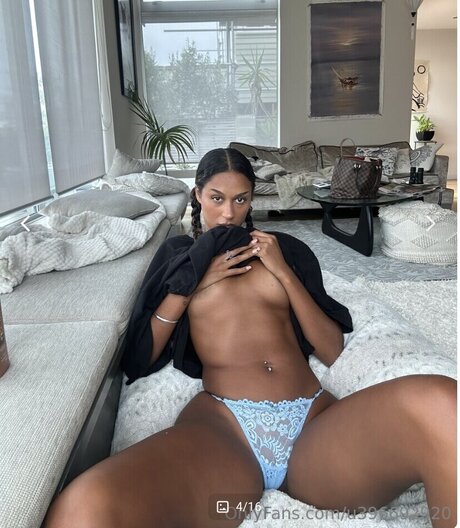 Kiwi Stunner Tasmyn Rose