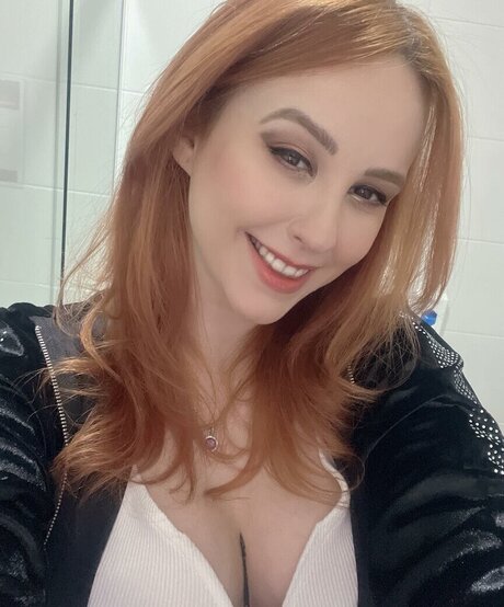 Naken lekkede OnlyFans-bilde av Leticia Motta