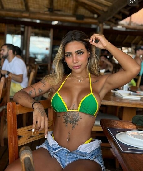 Naken lekkede OnlyFans-bilde av Suellen Souz