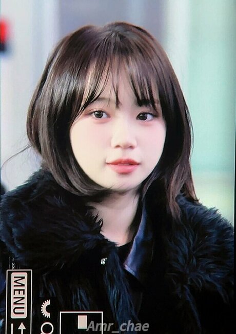 Kim Chaewon