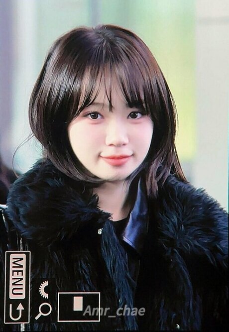 Kim Chaewon