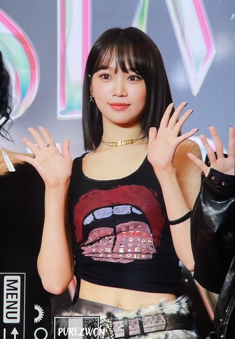Kim Chaewon