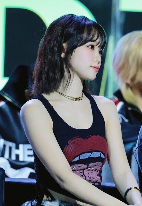 Kim Chaewon