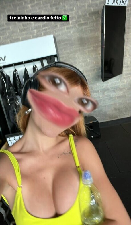 Naken lekkede OnlyFans-bilde av Liv Resenhas