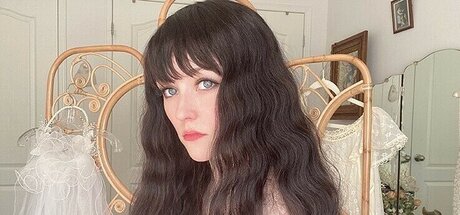 Nicole Dollanganger