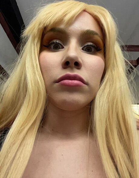 Nahá fotka uniklých OnlyFans od Red Saya