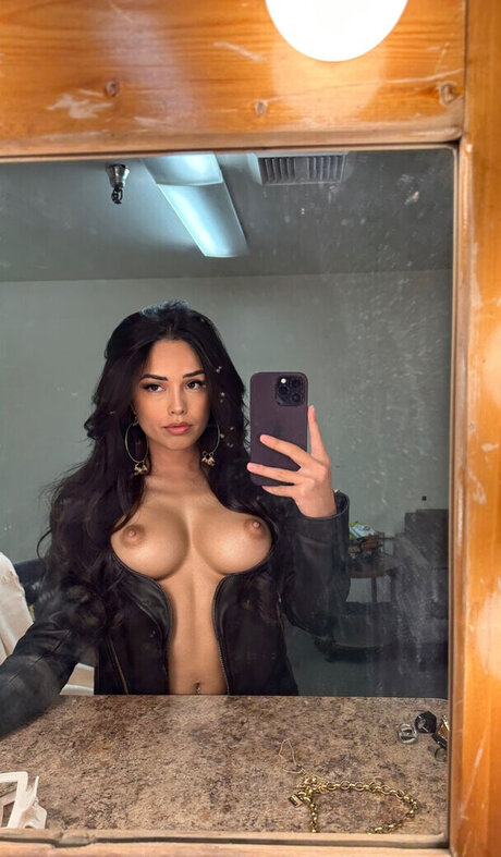 Valkyrae