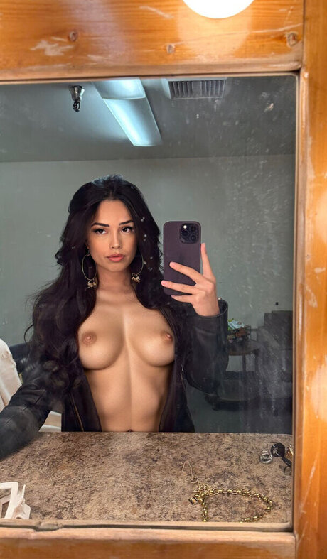 Valkyrae