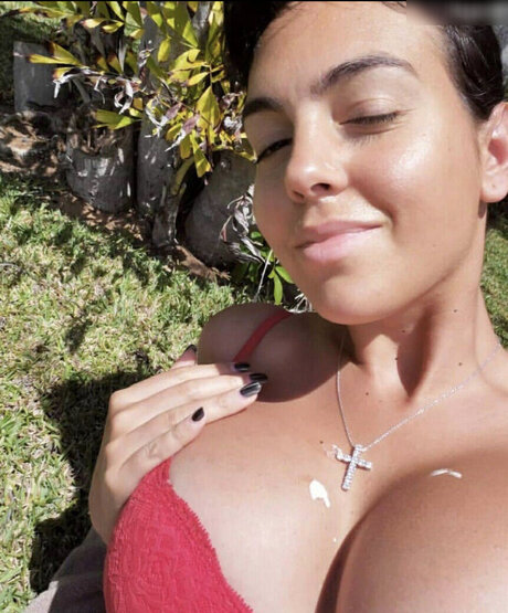 Naken läckt OnlyFans-bild av Georgina Rodriguez Hernndez