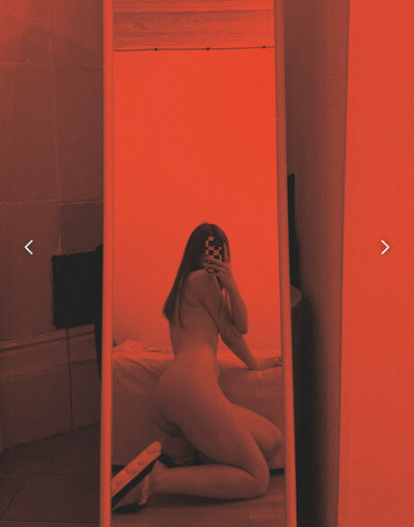Naken läckt OnlyFans-bild av Kuromiromi