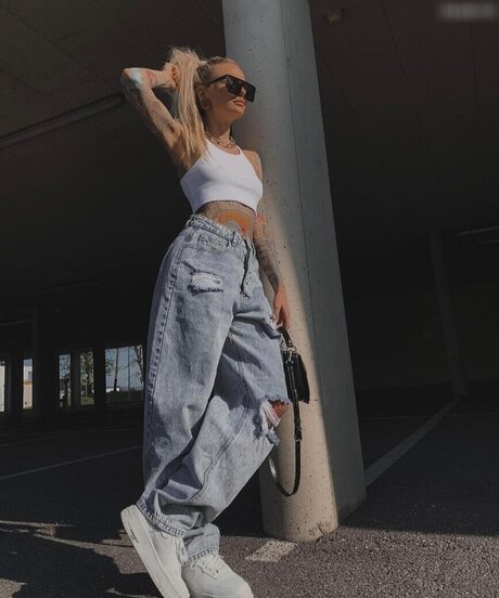 Carina_mthrfckr