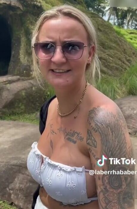 Naken lekkede OnlyFans-bilde av Laberrhababer Sarah