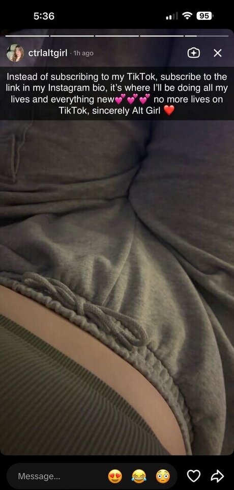 Naken lekkede OnlyFans-bilde av Ctrlaltgirl