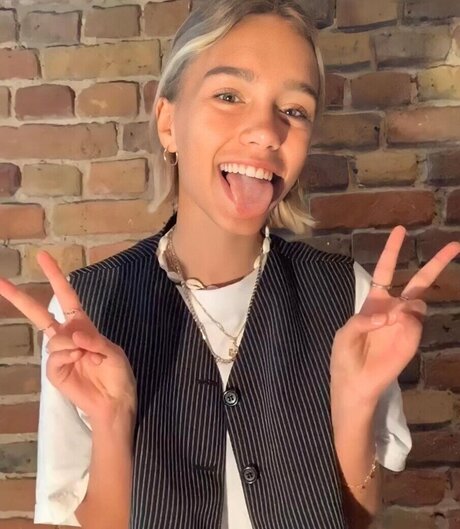 Naken lekkede OnlyFans-bilde av Lisa Und Lena