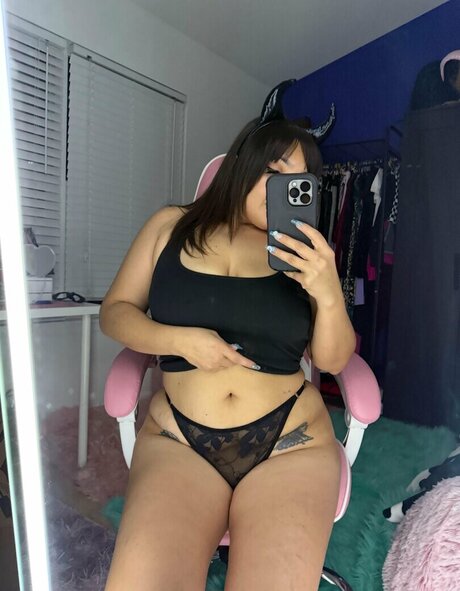 Naakte gelekte OnlyFans-foto van Hiddeninmyvalley