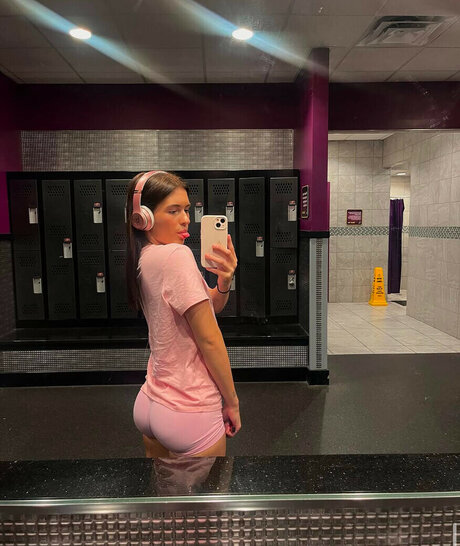 Naken lekkede OnlyFans-bilde av Raegan Owens