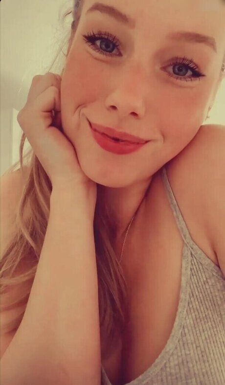 Nadine Von Relaxasmr