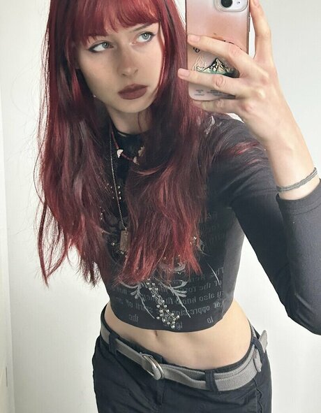 Naken läckt OnlyFans-bild av Ellathelewd