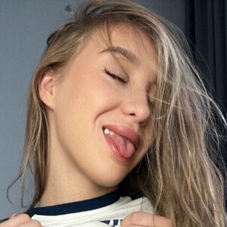 Обнаженная фотография утечки OnlyFans от Adriana Lexy