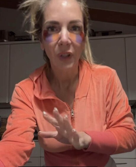 Alasti lekkinud OnlyFans-i pilt Daniela Bchner