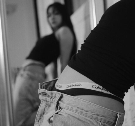 Naken lekkede OnlyFans-bilde av Choi Eun