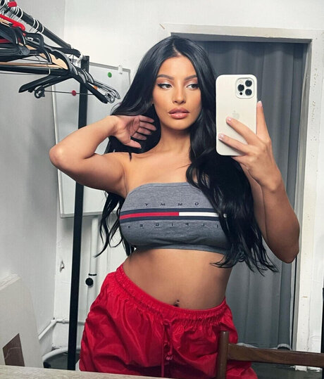 Ivana Santacruz