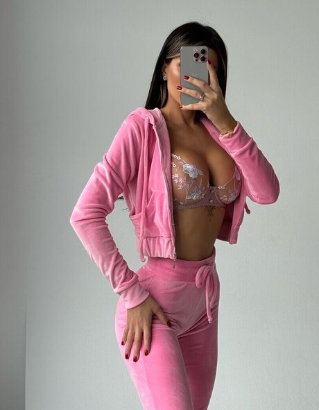 Naken lekkede OnlyFans-bilde av Alisa Halisa