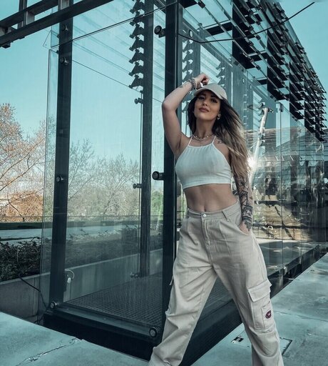 Naken lekkede OnlyFans-bilde av Aline Jost Diraimondo