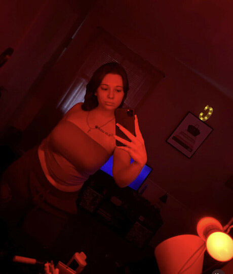 Naken lekkede OnlyFans-bilde av Caiidenn