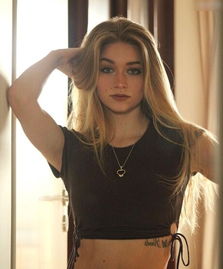 Xhelenax2  Helena