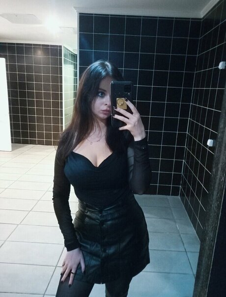 Обнаженная фотография утечки OnlyFans от Zhukovachris