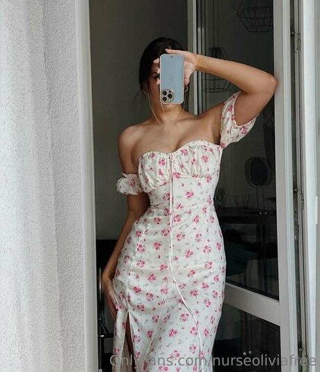 Naken läckt OnlyFans-bild av Nurse Olivia