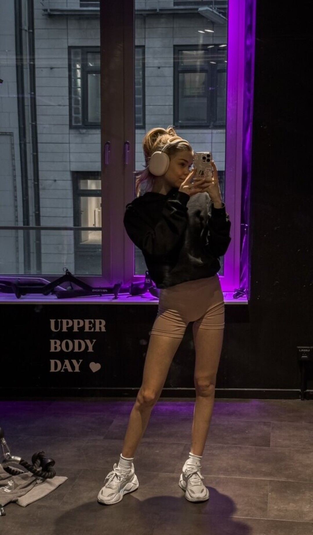 Nahá fotka uniklých OnlyFans od Lea Peach #1223