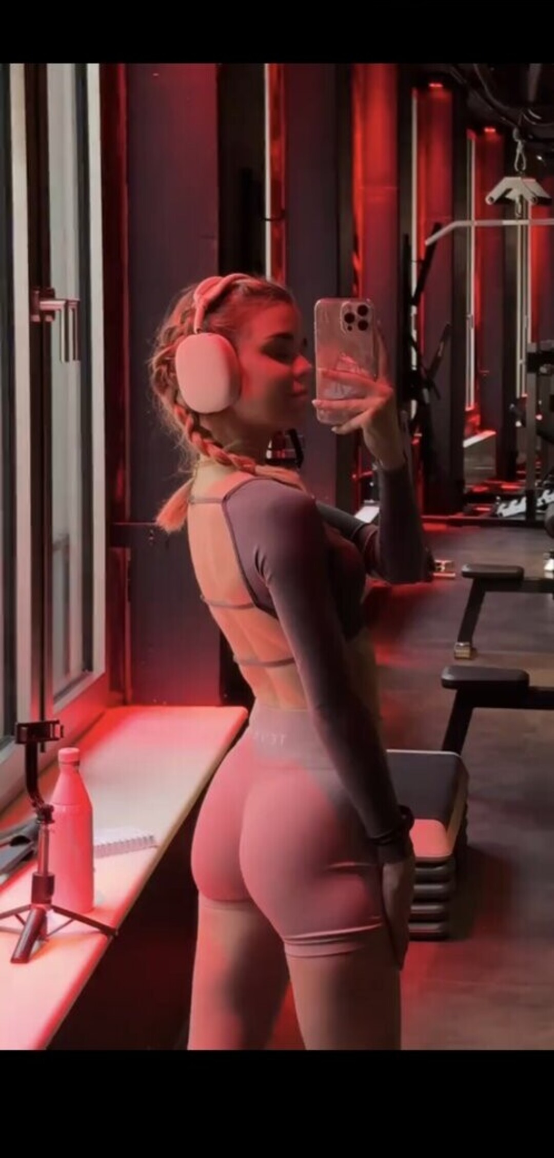 Nahá fotka uniklých OnlyFans od Lea Peach #1241
