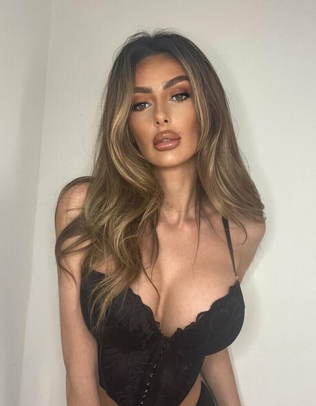 Naken lekkede OnlyFans-bilde av Brattykiki