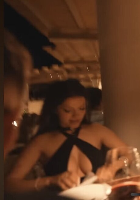 Nahá fotka uniklých OnlyFans od Emily Furz
