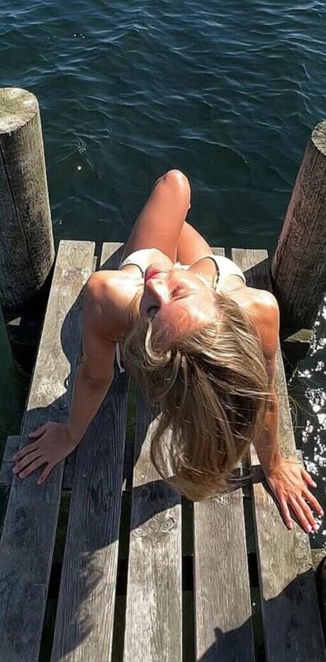 Naken lekkede OnlyFans-bilde av Christin Pawlowski