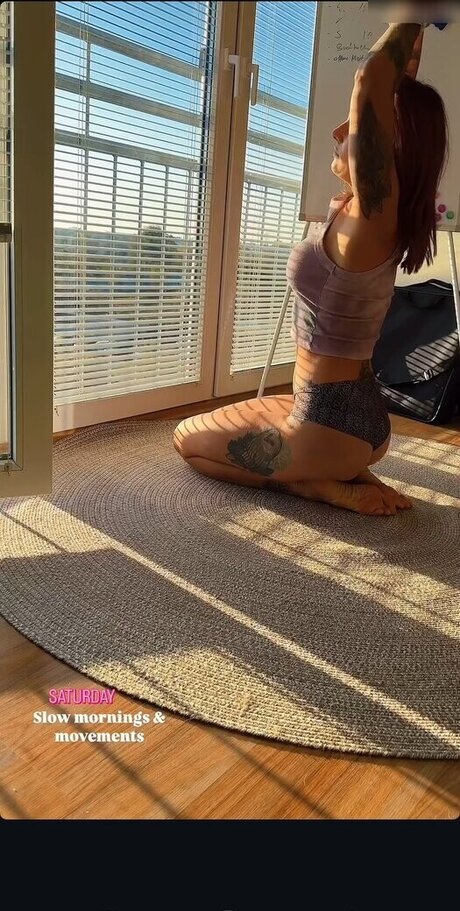 Naken lekkede OnlyFans-bilde av Miss Peaches