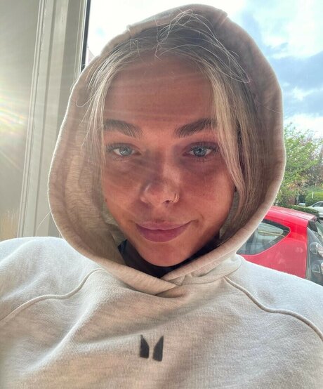 Nahá fotka uniklých OnlyFans od Izzy Swin