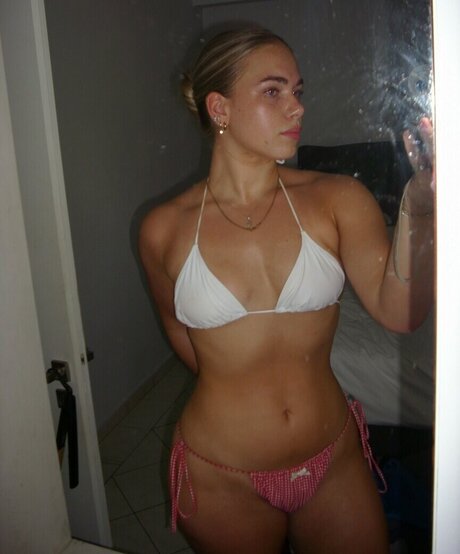 Izzy Swin