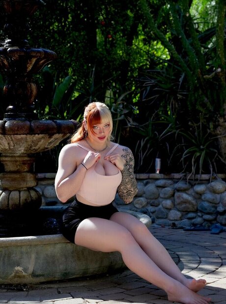 Alaston vuotanut OnlyFans-kuva Lilaclexx
