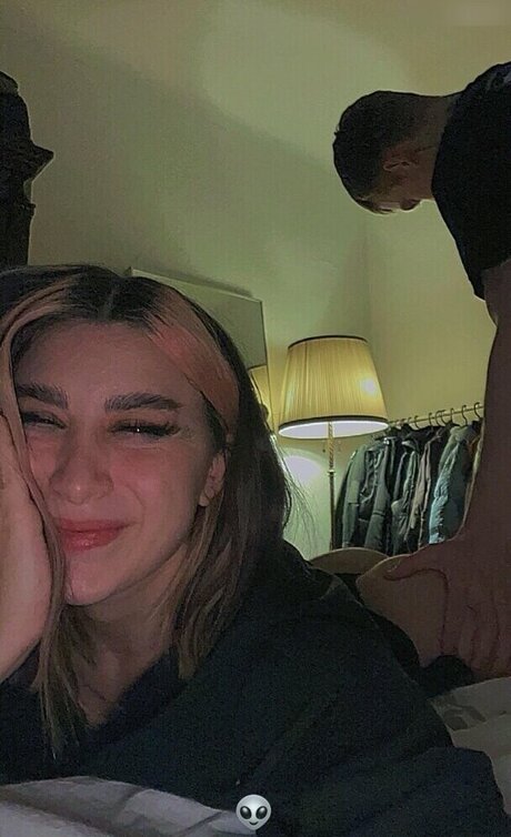 Nahá fotka uniklých OnlyFans od Salome Sylvana